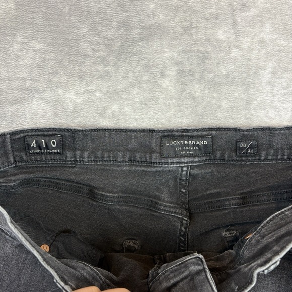 Lucky Brand 410 Athletic Straight Jeans Mens 38X32 BlackMedium Wash Denim Preppy - Picture 5 of 7